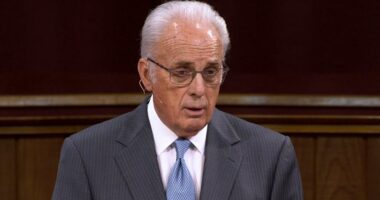 California pastor John MacArthur hospitalized with life-threatening illness as church community rallies