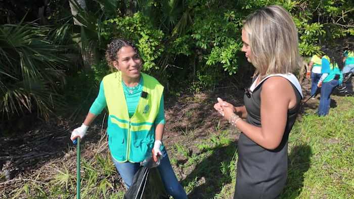 Central Florida volunteers clean roads despite hot weekend temperatures