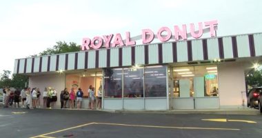 Danville's Royal Donut announces expansion location in Champaign