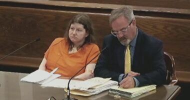 Daughter let mom rot in bed so she could run true crime page