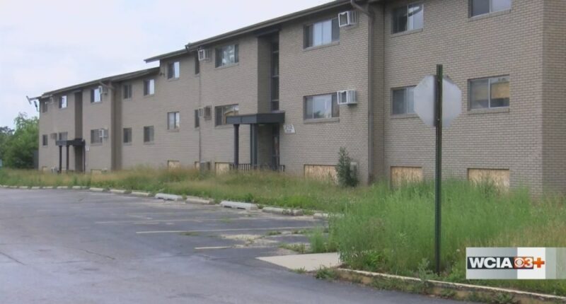 Dozens still living in condemned apartment complex in Champaign