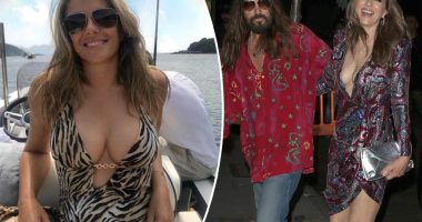 Elizabeth Hurley wears leopard print swimsuit, shares intimate details about Billy Ray Cyrus relationship