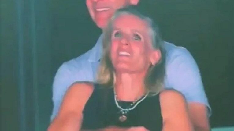 Andy Byron and Kristin Cabot embracing at a Coldplay concert.