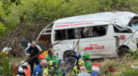 Aï»¿ mini bus has crashed and rolled down an embankment in the NSW Hunter Valley, injuring six people.