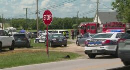 Gunman kills 2, wounds 2 at Lexington church after shooting Kentucky state trooper