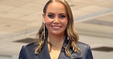 Jelena Dokic goes bridal dress shopping