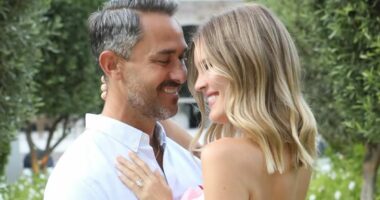 Joy Corrigan shares images from her romantic proposal with ring