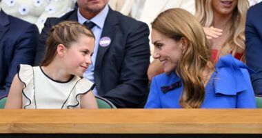 Kate shares a special moment with Charlotte at Wimbledon men's final