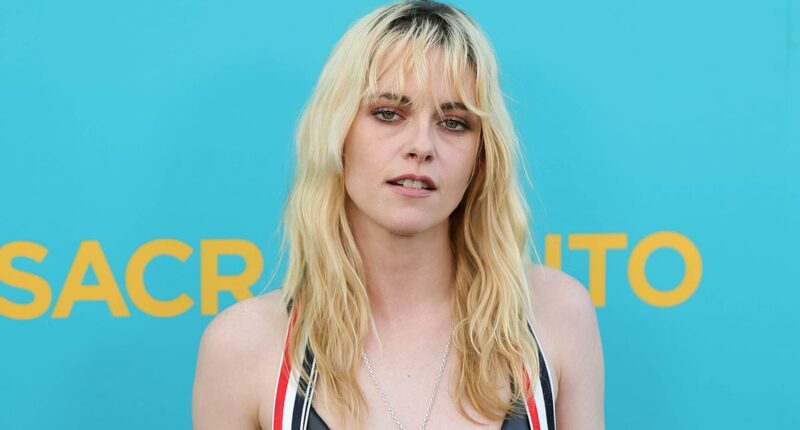 Kristen Stewart doesn't look like THIS anymore after changing her look