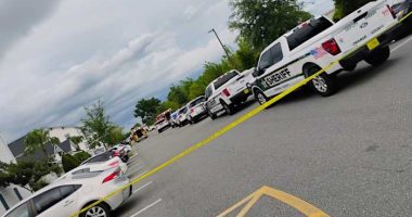 Large sheriff’s office presence at Orange County apartment complex