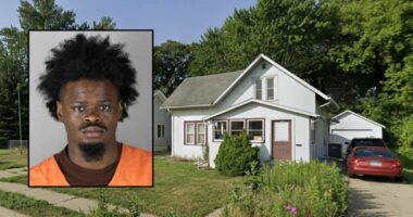 Man stabbed roommate after argument over $15: Police