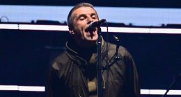 Oasis are back! Liam and Noel Gallagher FINALLY arrive on stage