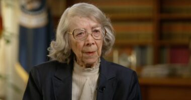 Oldest federal judge shelved again for 'continued' defiance