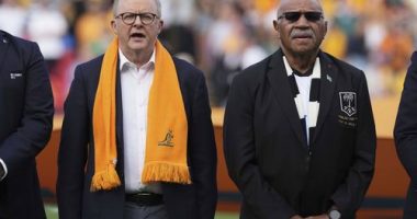 PM leads charm offensive as Wallabies clash with Fiji