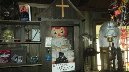 Aï»¿ paranormal investigator who was helping with a US tour of the supposedly haunted Annabelle doll has suddenly died, the company has said.