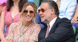 Russell Crowe's fiancée Britney Theriot flashes  diamond ring