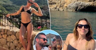 Spice Girl Melanie C stuns on island getaway with Aussie boyfriend