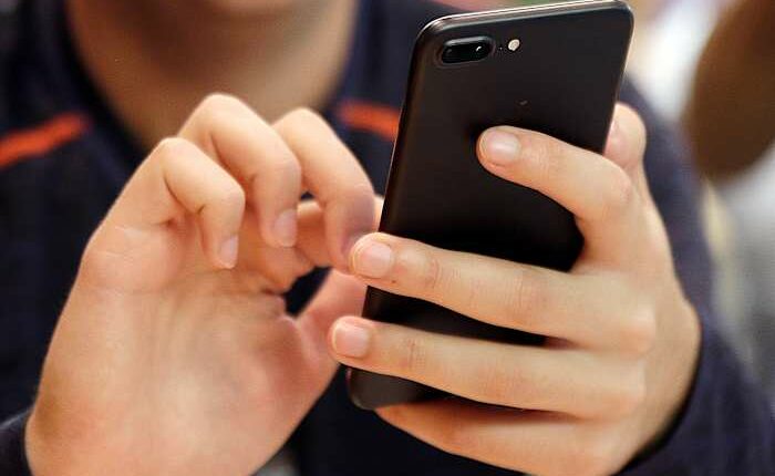 Tea app takes messaging system offline after second security issue reported