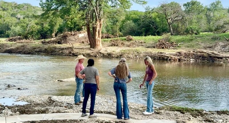 Texas flood recovery volunteers find dignity in helping victims