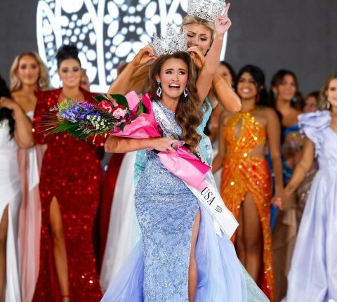 Thomson teen crowned Miss Ultimate USA Teen in Florida
