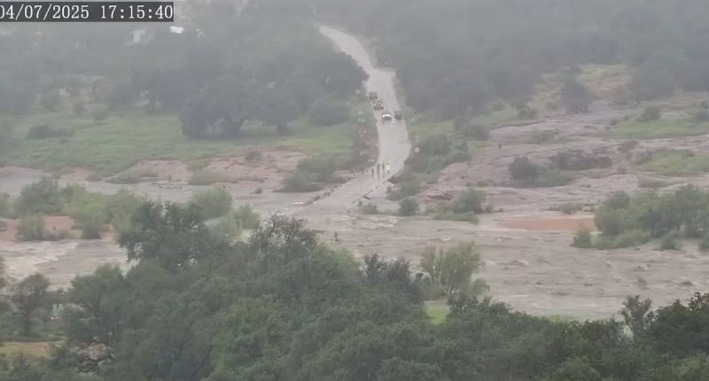 Timelapse shows how Texas river of death swelled 30ft in 45 minutes