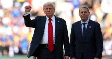 Trump makes huge Ukraine move that will reshape war against Russia
