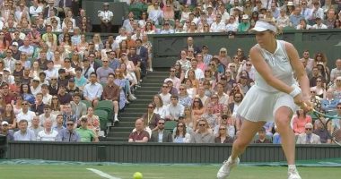Wimbledon Centre Court clash in chaos after AI line judge bungles call