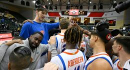 World's tallest teen, 7-foot-9 center Olivier Rioux, gives football a try at Florida