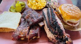 At Windy City Smokeout, barbecue and country stars take center stage
