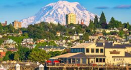 Earthquake swarm at Mount Rainier continues as more than 800 tremors rattle the catastrophic volcano