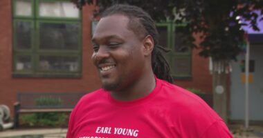 Good Samaritan saves baby abandoned after Chicago carjacking