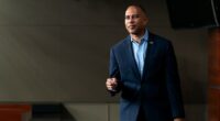 Jeffries warns GOP: Partisan spending bills risk an Oct. 1 shutdown