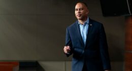 Jeffries warns GOP: Partisan spending bills risk an Oct. 1 shutdown