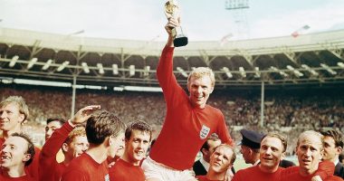 Make Bobby a Knight! Sporting and TV giants join Mail Sport's campaign to honour England hero Moore