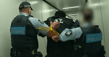 Man sentenced in Victoria over attack on flight crew
