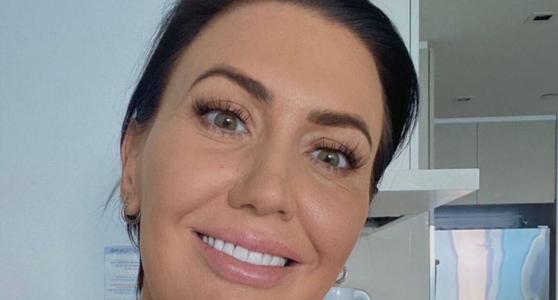 Mum reveals the symptom she 'ignored' before devastating bowel cancer diagnosis