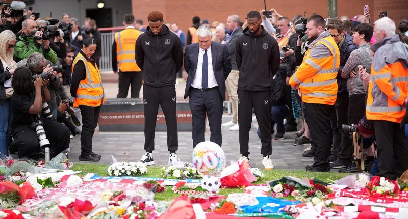 Portuguese-born Everton stars lay wreaths at Anfield as Toffees pay respects to Liverpool star Diogo Jota