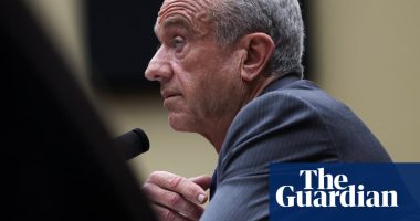 Pregnant doctor denied Covid-19 vaccine sues Trump administration