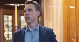 Sen. Hawley escorted off stage after conference interrupted by protesters