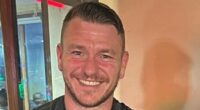 Single man sends Facebook wild after accidentally revealing his six-pack while trying to sell a second-hand mirror