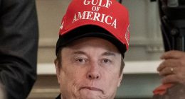 Steve Bannon exposes Elon Musk's 'jaw-dropping hypocrisy'