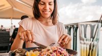 Weight loss expert says this 79p 'superfood' slashes cholesterol and boosts gut health