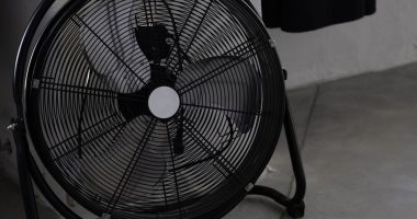 You’ve been using your fan wrong this whole time - here’s how to keep cool in the heat