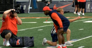 'Just a normal guy' Humility on display for NFL great turned Illini assistant coach