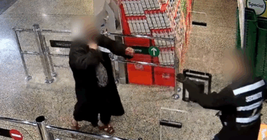 Retail workers assaulted