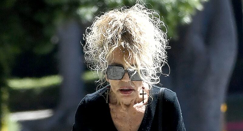 70s bombshell who married film icon looks unrecognizable...who is it?
