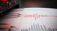 A 5.7 quake strikes near the Dominican Republic hours after a smaller quake strikes Haiti