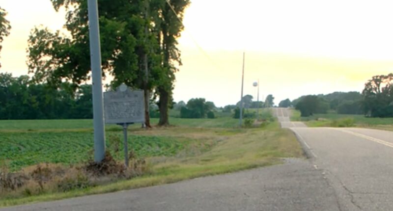 Agents arrest 2 men accused of helping suspect in Tennessee quadruple killing