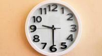 Anyone who wakes up tired urged to follow the 9.30pm rule to feel better