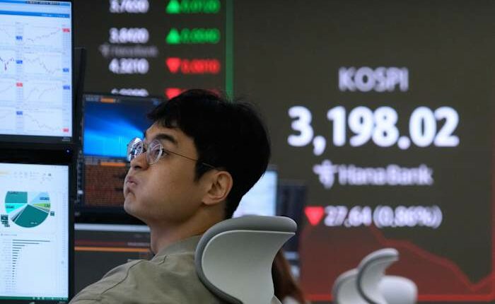 Asian shares mostly gain as eyes turn to meetings at the White House and Jackson Hole